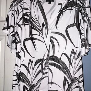 Elegant Monochrome Women's Blouse